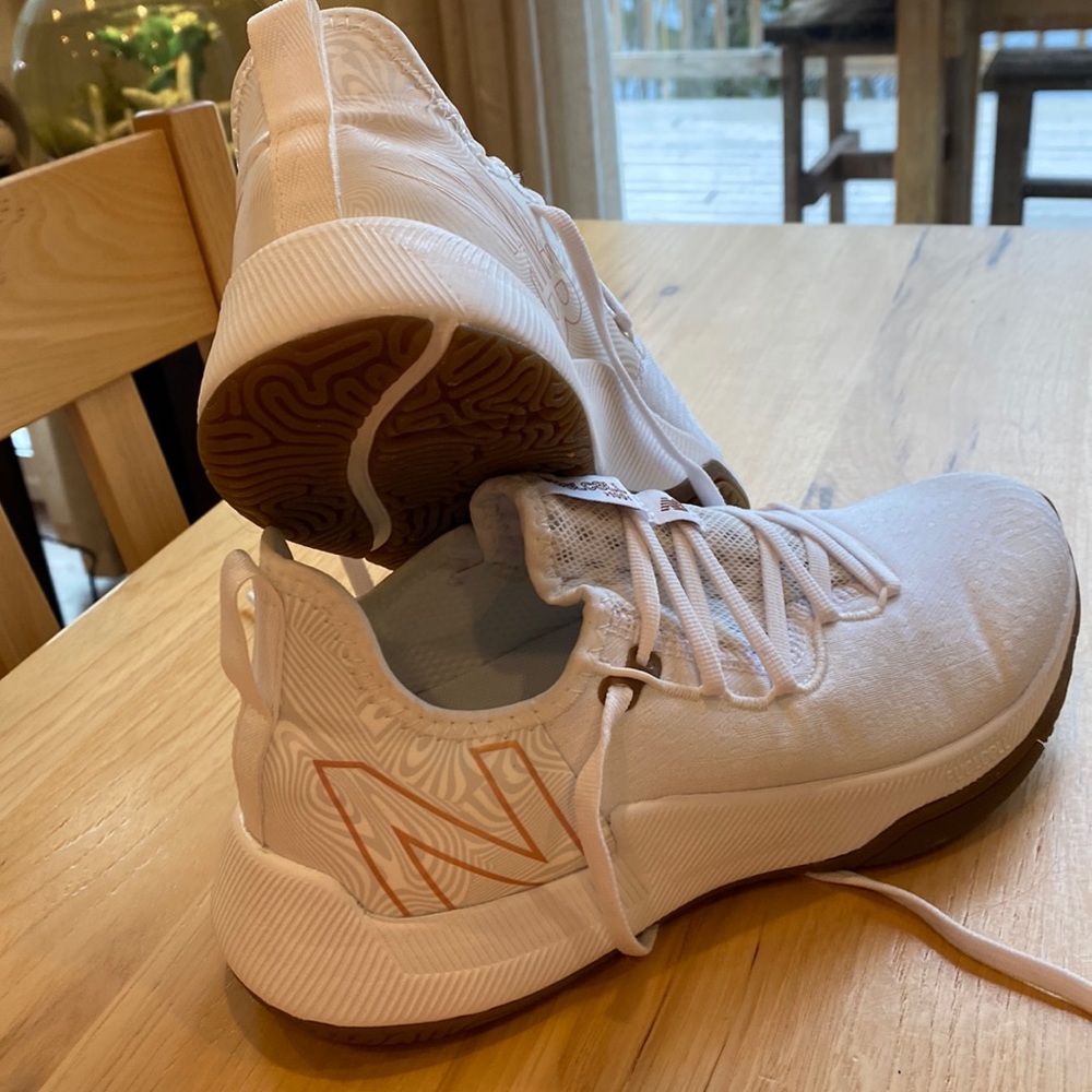 White and rose gold fuelcell 100 new balance